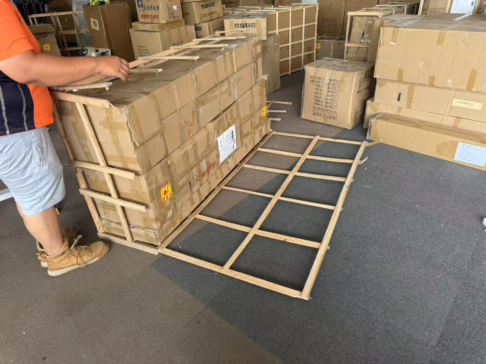 Removalists work by Sumo Removal & Storage, VIC (photo 2 of 3)
