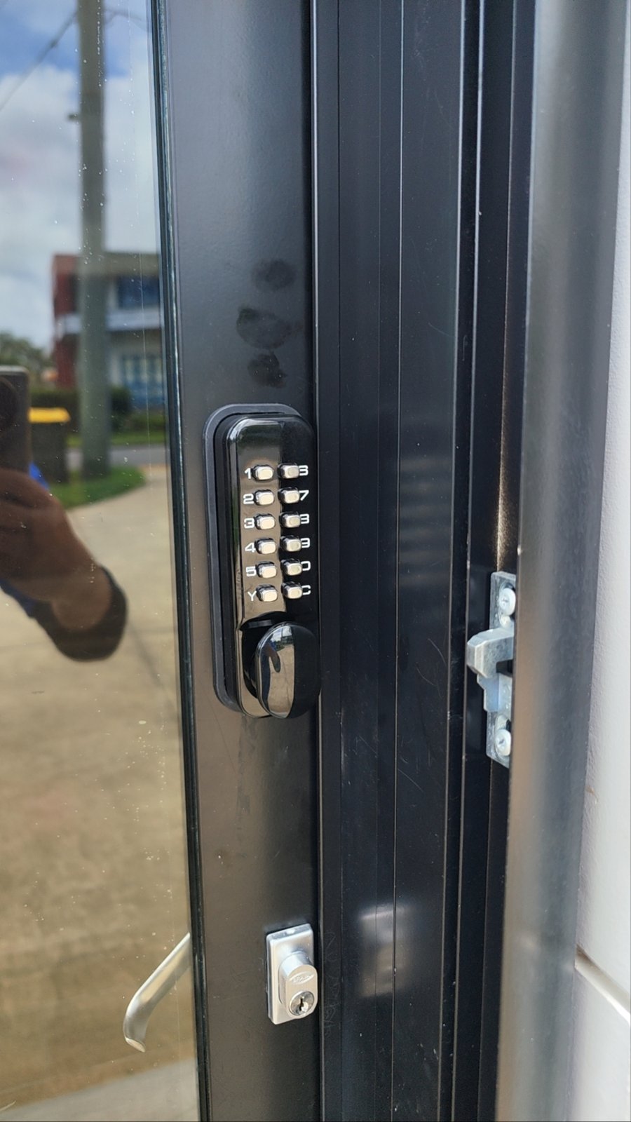 Locksmith work by LXY Locksmith, Eight Mile Plains QLD (photo 2 of 5)