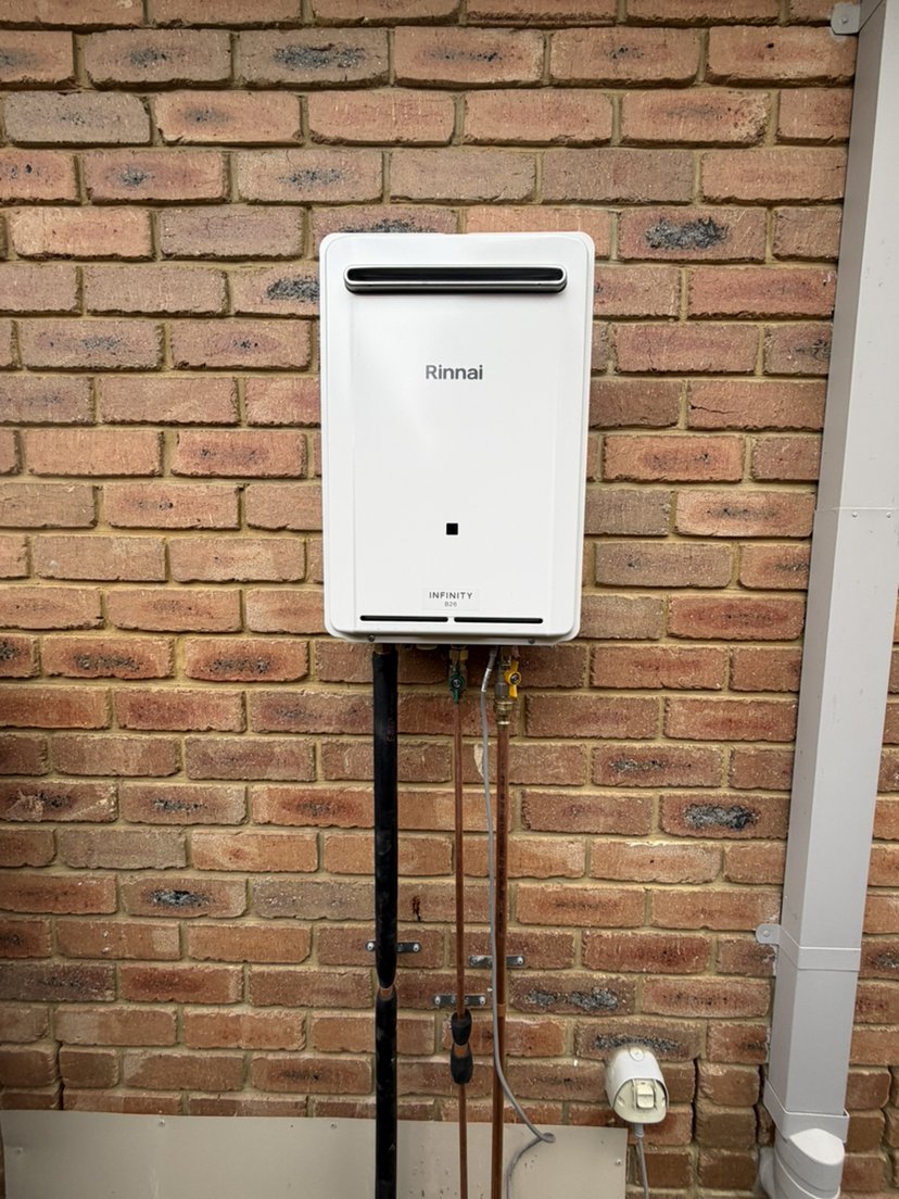 Hot Water Systems work by 4WD Plumbing, Box Hill VIC (photo 4 of 5)
