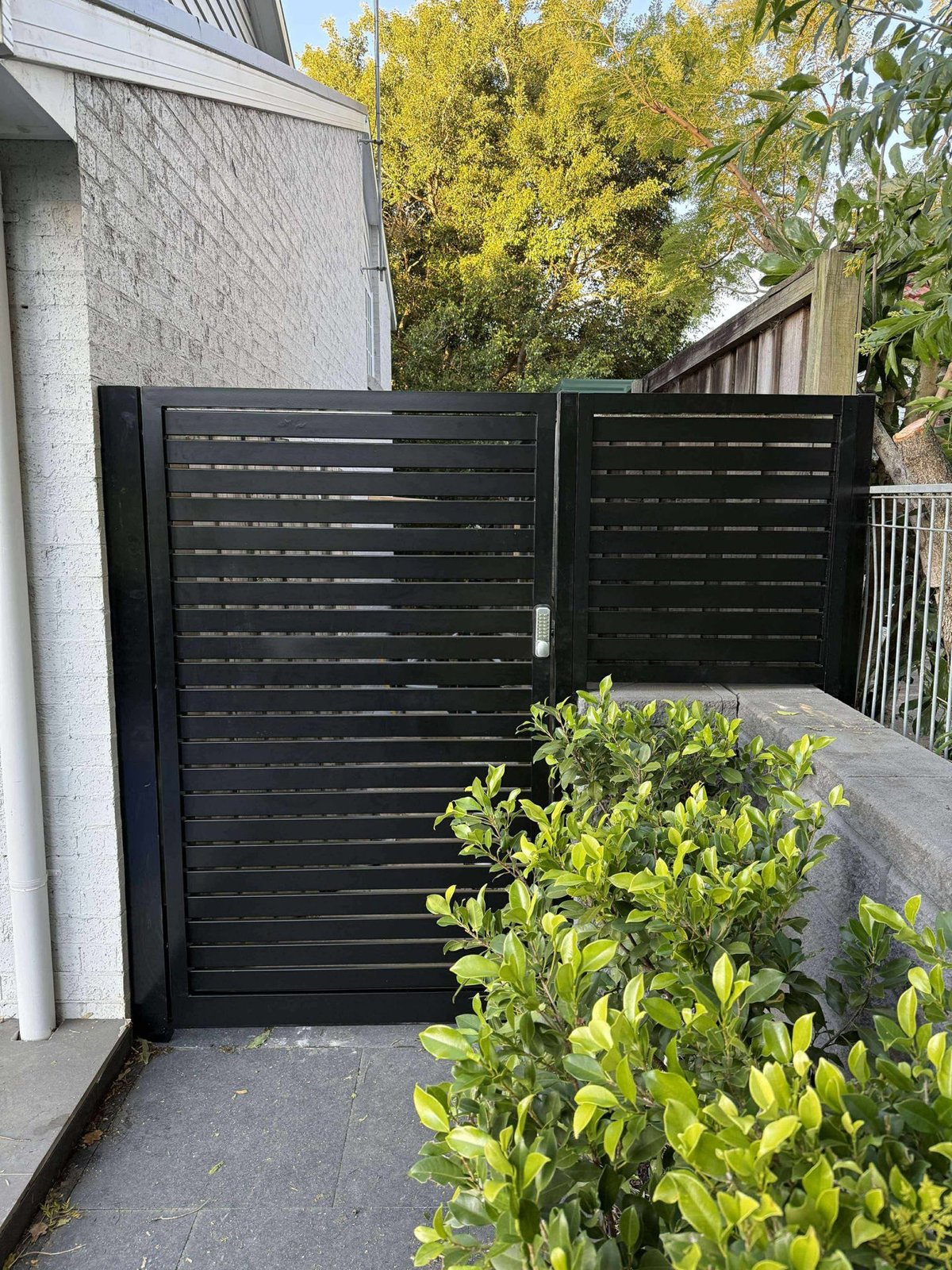 Fencing & Gates work by Glovers Fencing, NSW (photo 2 of 6)