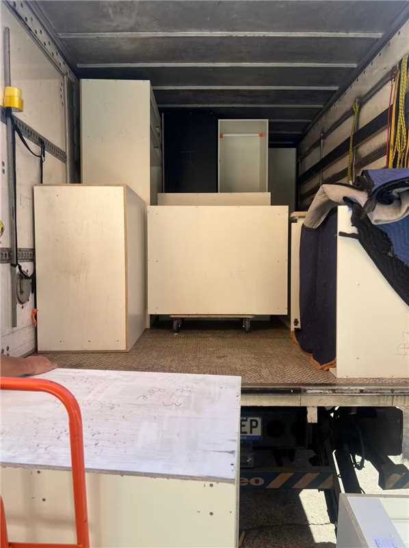Removalists work by Qianxi Removals, NSW