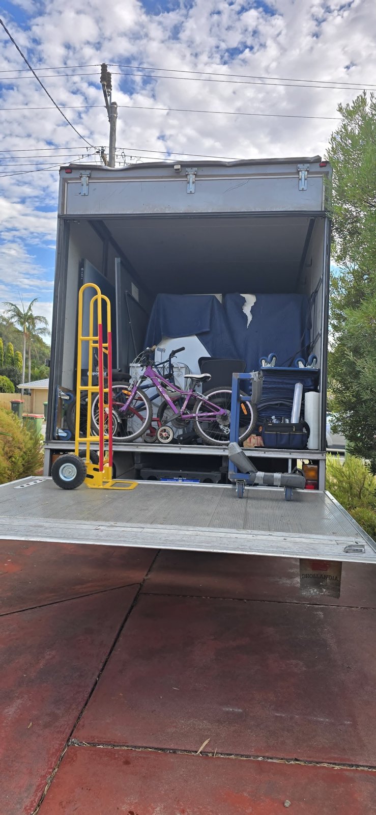 Removalists work by Tommy's Transport & Removals, Balcatta WA (photo 2 of 2)