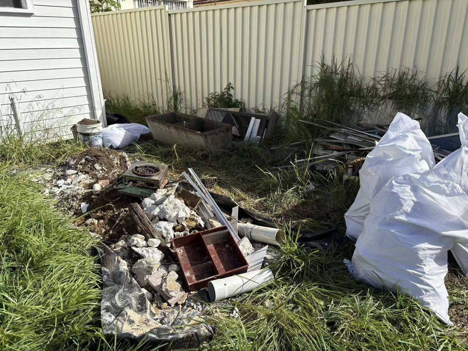 Removalists work by Huanao Home Services, Haymarket NSW