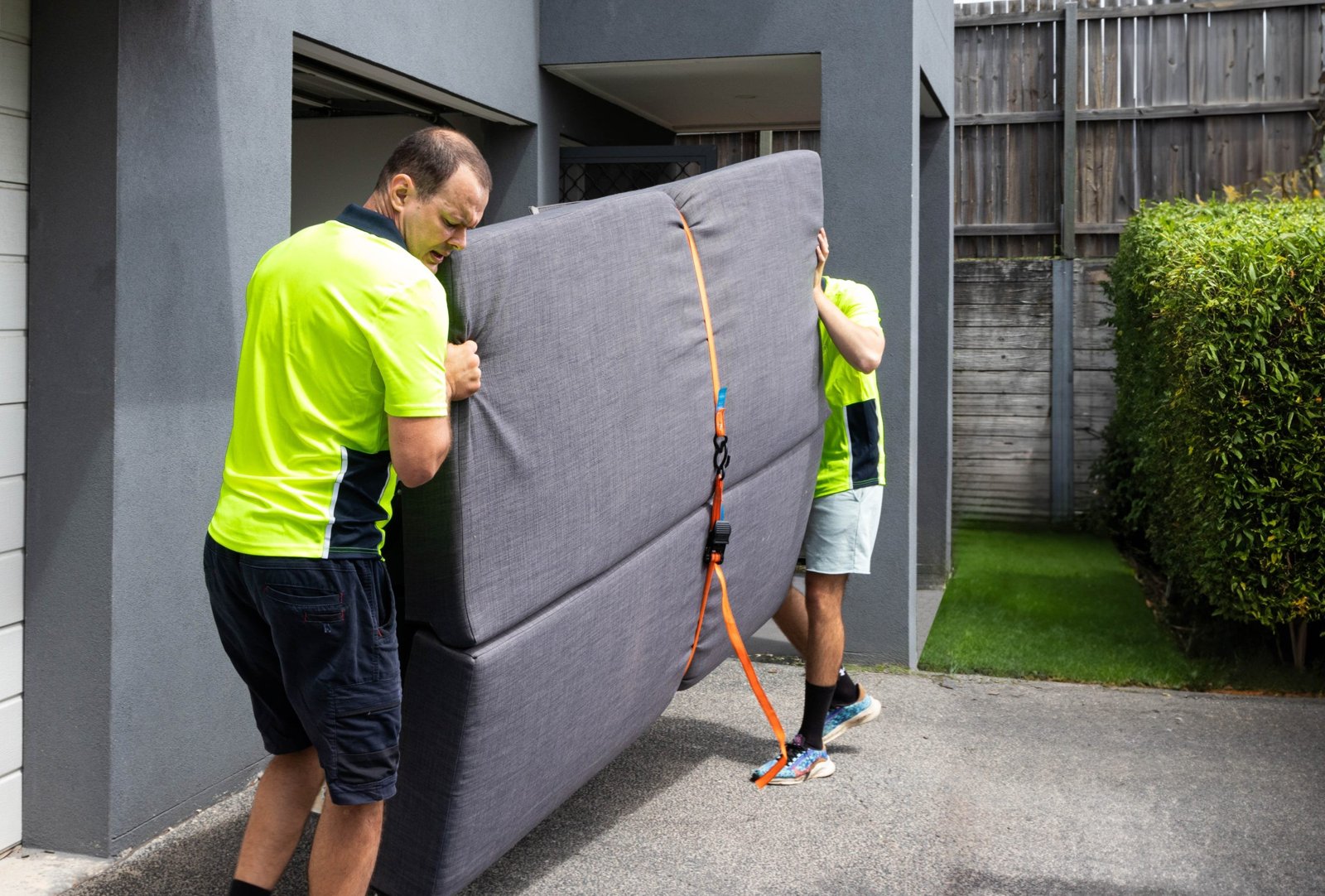 Removalists work by Effortless Moves, Runcorn QLD (photo 3 of 4)
