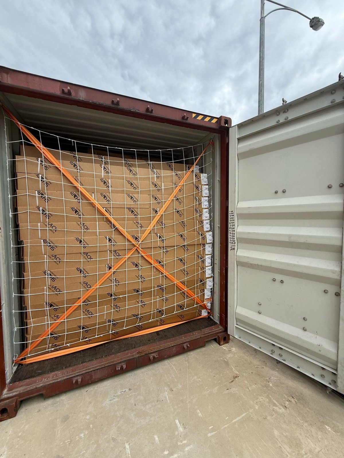 Removalists work by Sumo Removal & Storage, VIC (photo 1 of 4)