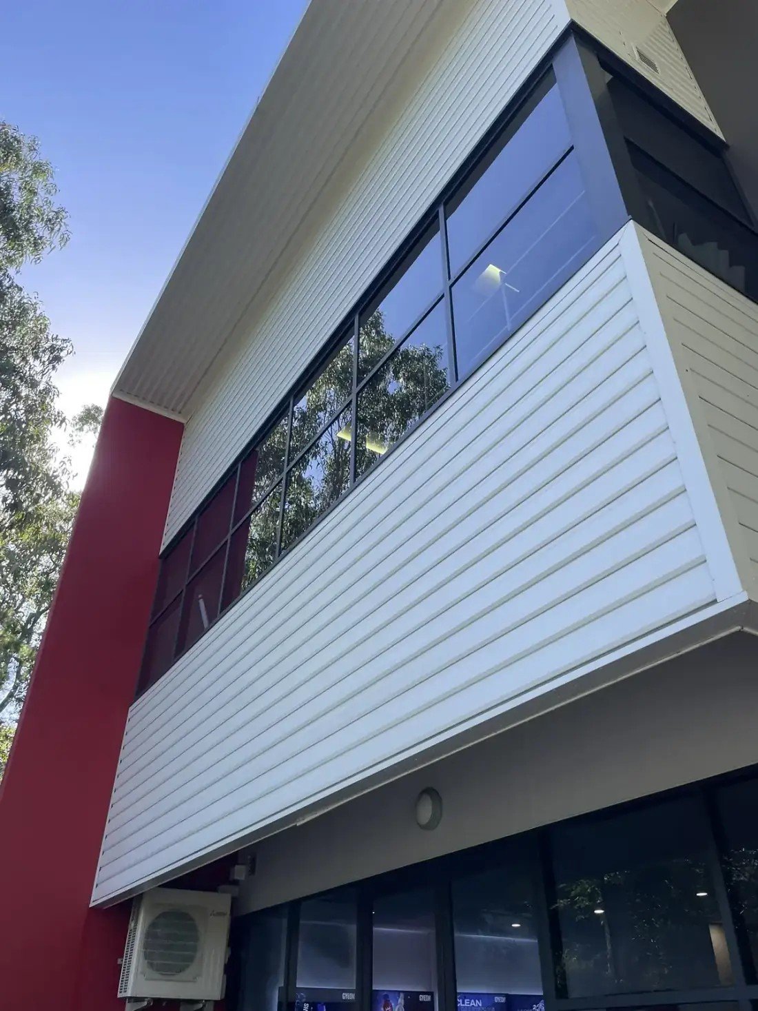 Window Cleaning work by Clearly Window Cleaning, QLD (photo 1 of 3)