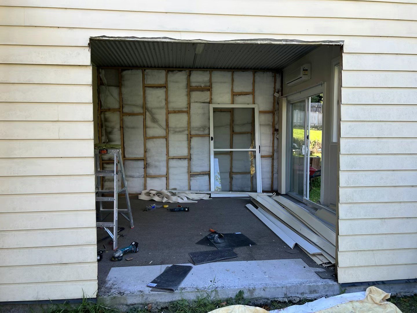 Builder work by Huishenghuo Renovation, Blackburn VIC (photo 1 of 3)