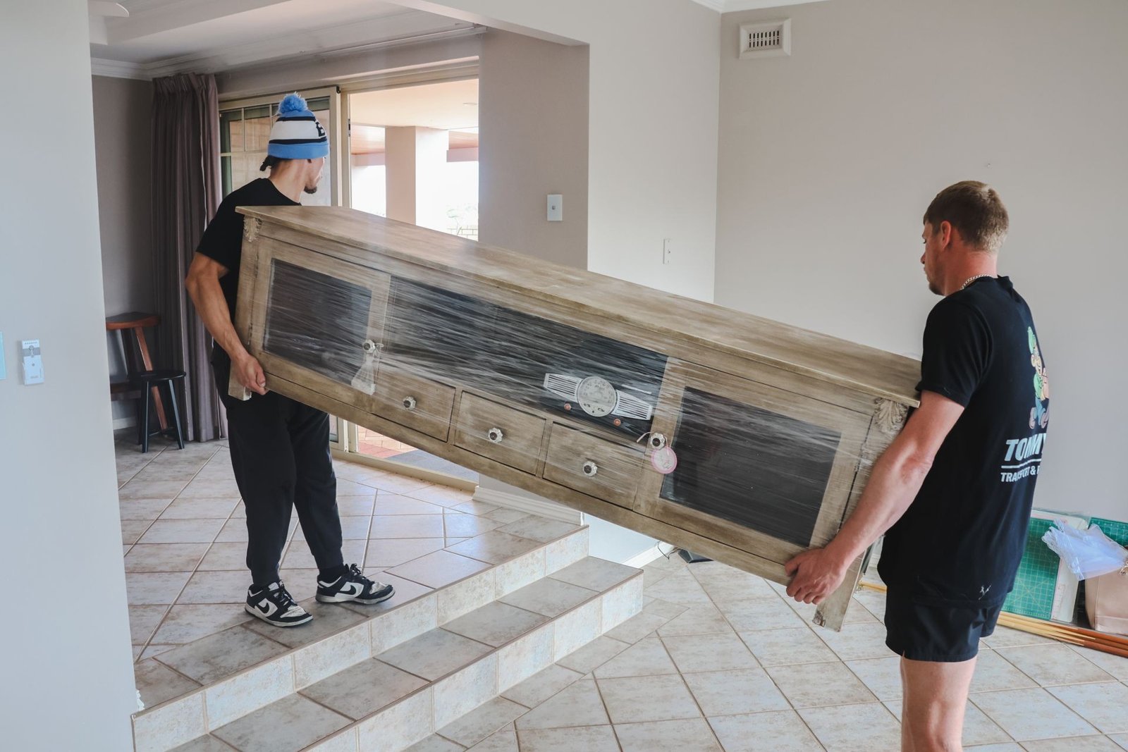Removalists work by Tommy's Transport & Removals, Balcatta WA (photo 2 of 2)