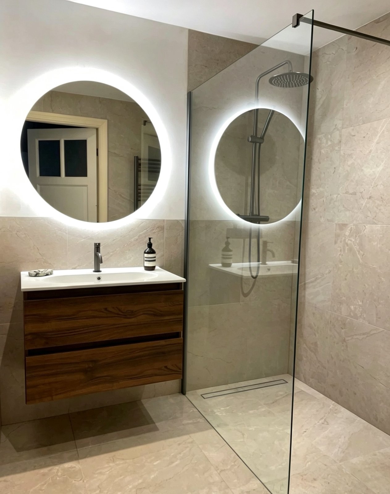 Bathroom Renovation work by Wanjia Renovation, Balwyn North VIC (photo 4 of 4)