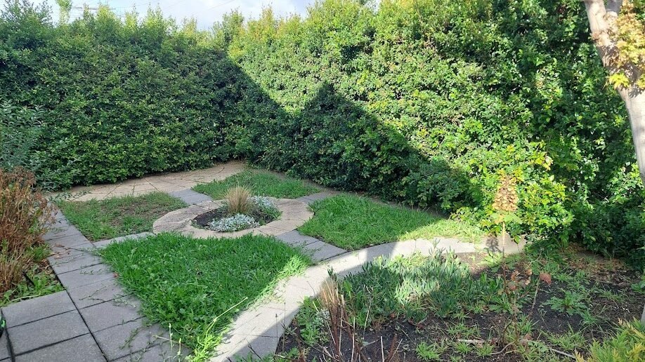 Lawn & Mowing work by Weeds n' Wonders, Eaglemont VIC (photo 6 of 6)