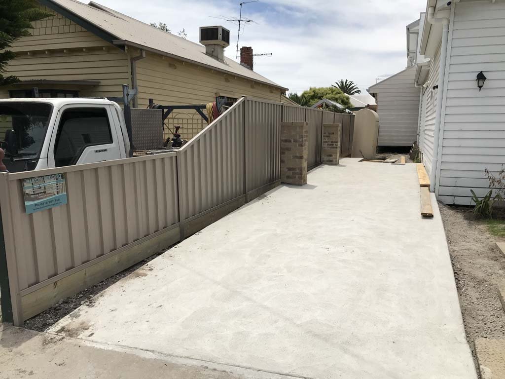 Fencing & Gates work by Auron Fencing, Epping VIC (photo 2 of 5)