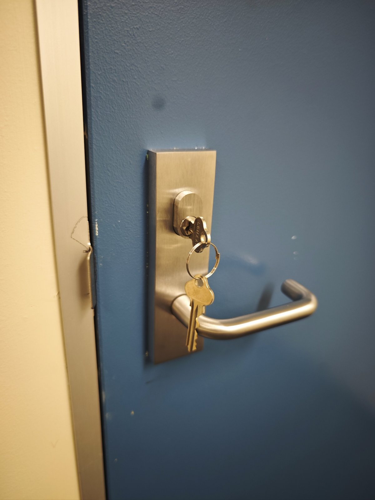 Locksmith work by LXY Locksmith, Eight Mile Plains QLD (photo 1 of 2)