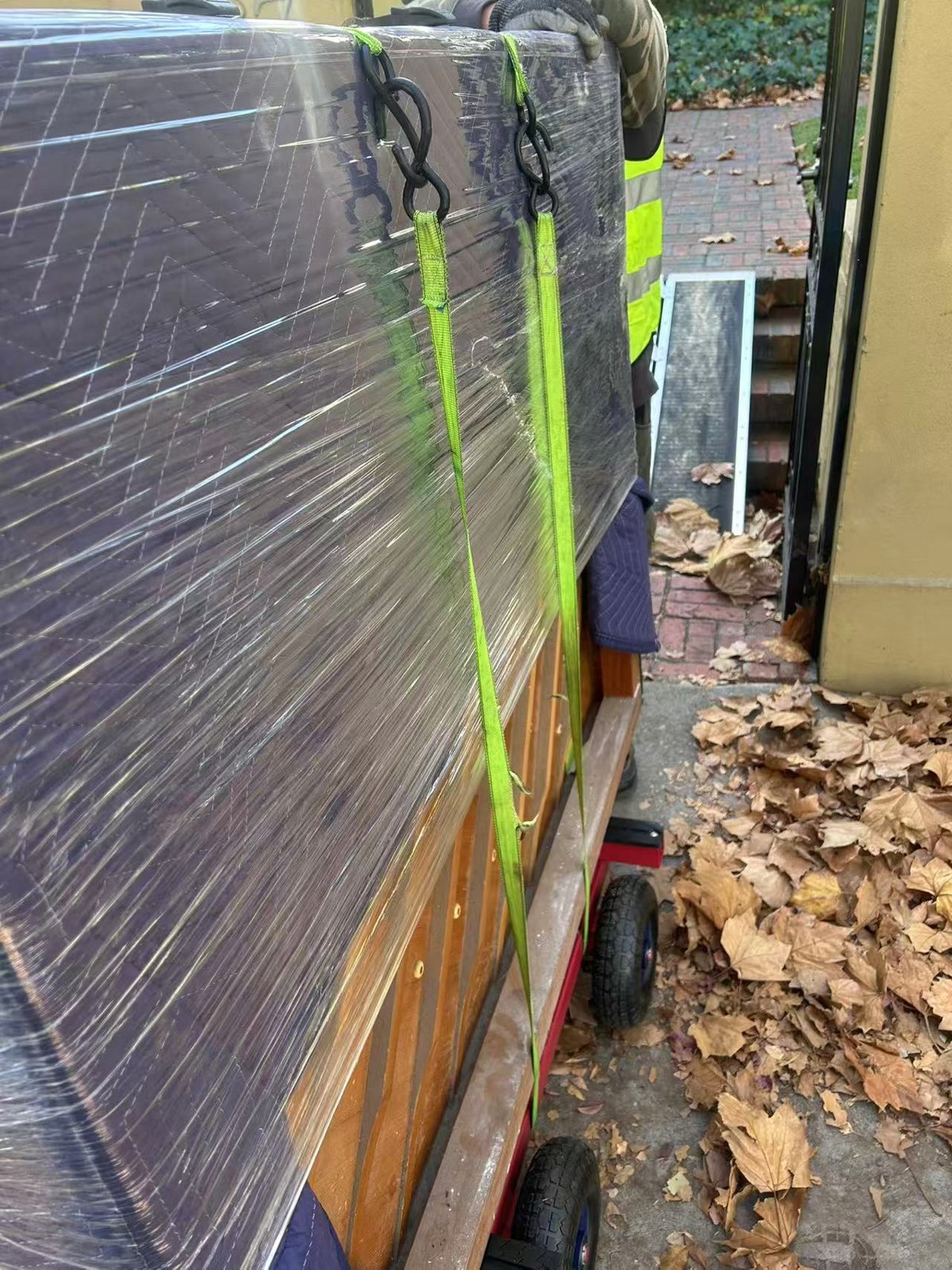 Removalists work by Truckman Removals, Noble Park VIC (photo 2 of 3)