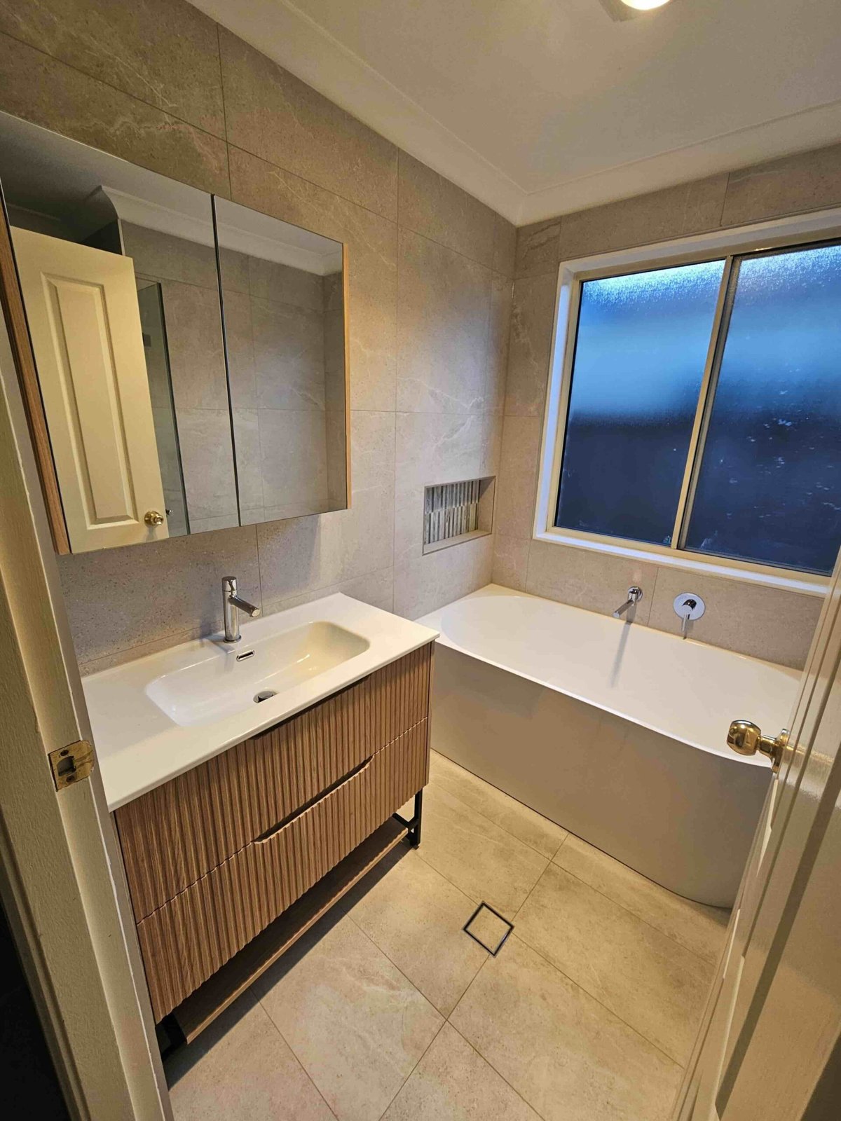 Tiler work by Alan Tiling, NSW (photo 7 of 8)