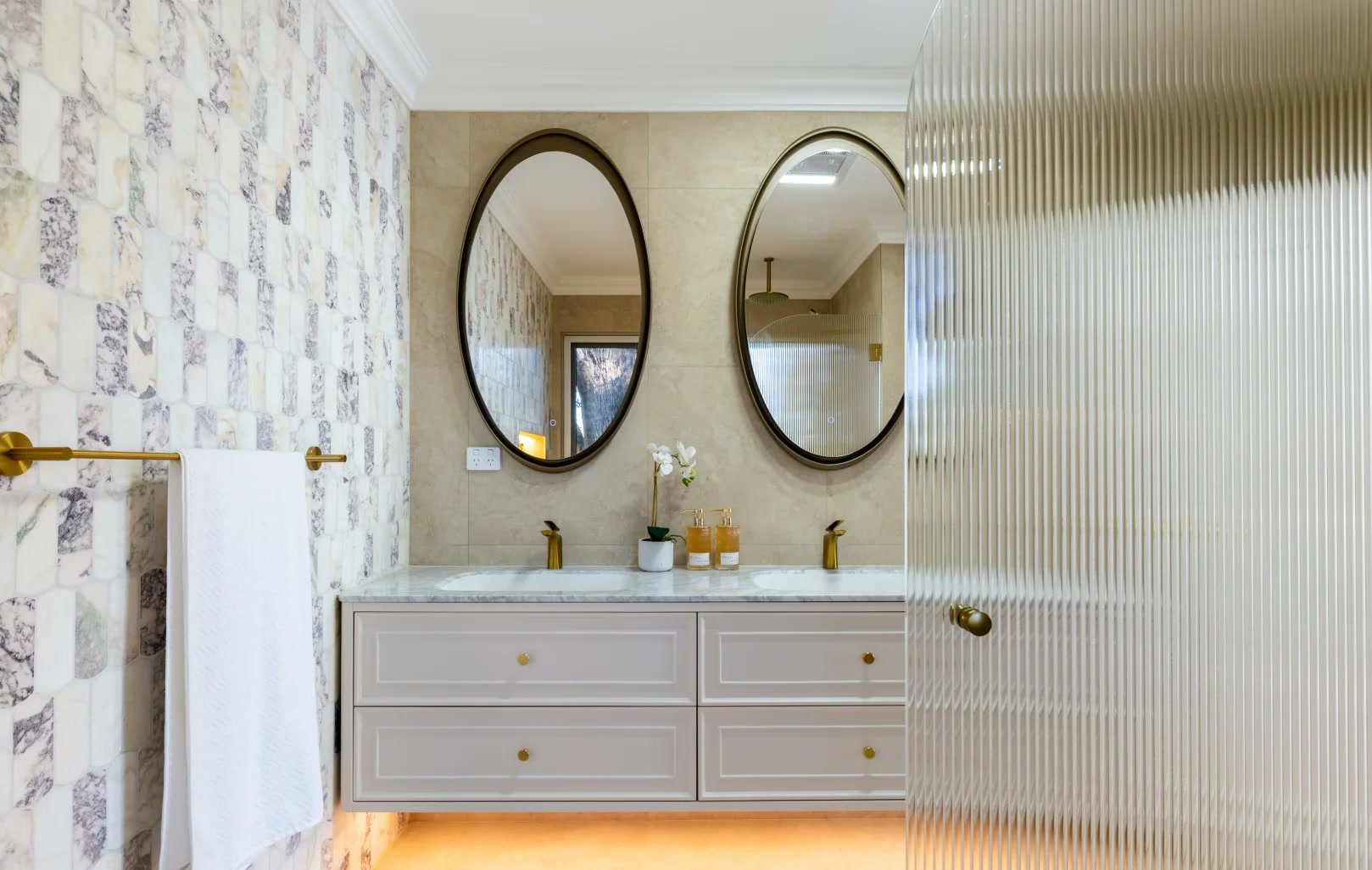 Bathroom Renovation work by Alex Renovations Sydney, NSW (photo 2 of 5)