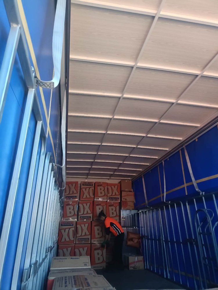 Removalists work by Tehui Removals, South Brisbane QLD (photo 2 of 3)