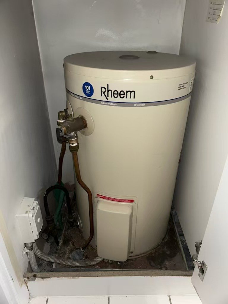 Hot Water Systems work by Allen Liu Plumbing & Electrical, Box Hill VIC (photo 2 of 3)