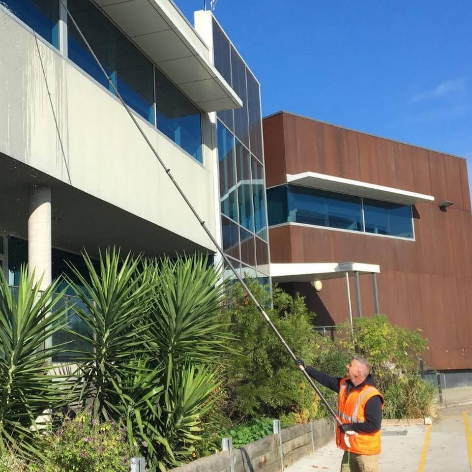 Window Cleaning work by One Square Window Cleaning, VIC (photo 5 of 5)