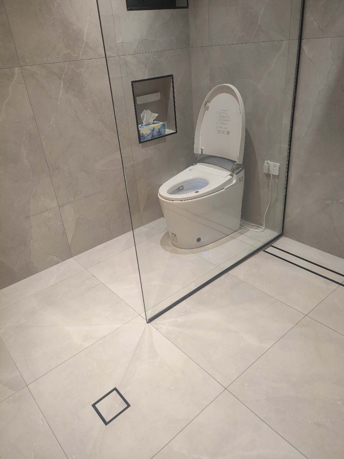 Bathroom Renovation work by Huayu Renovations, QLD (photo 4 of 4)