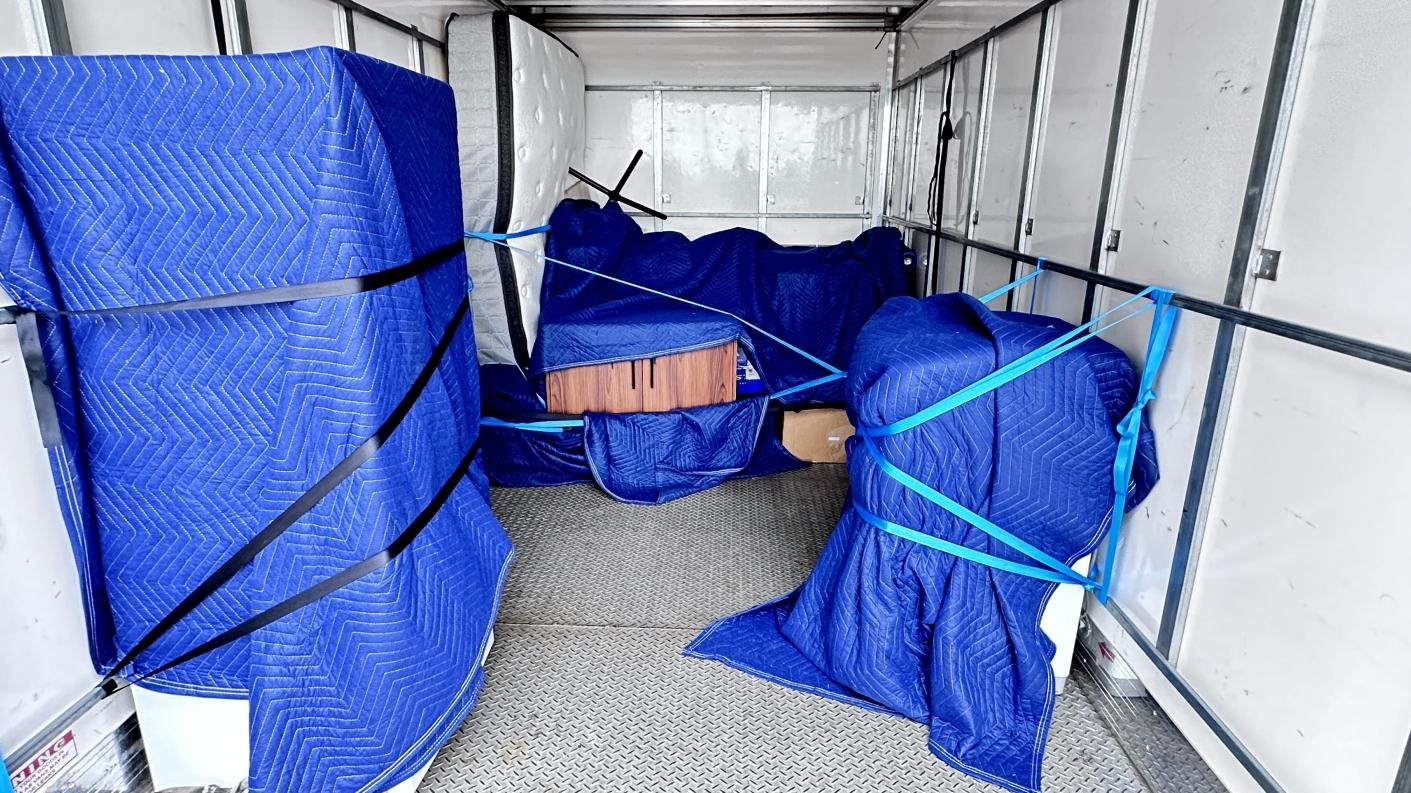 Removalists work by Dai Shu Movers, Brunswick VIC