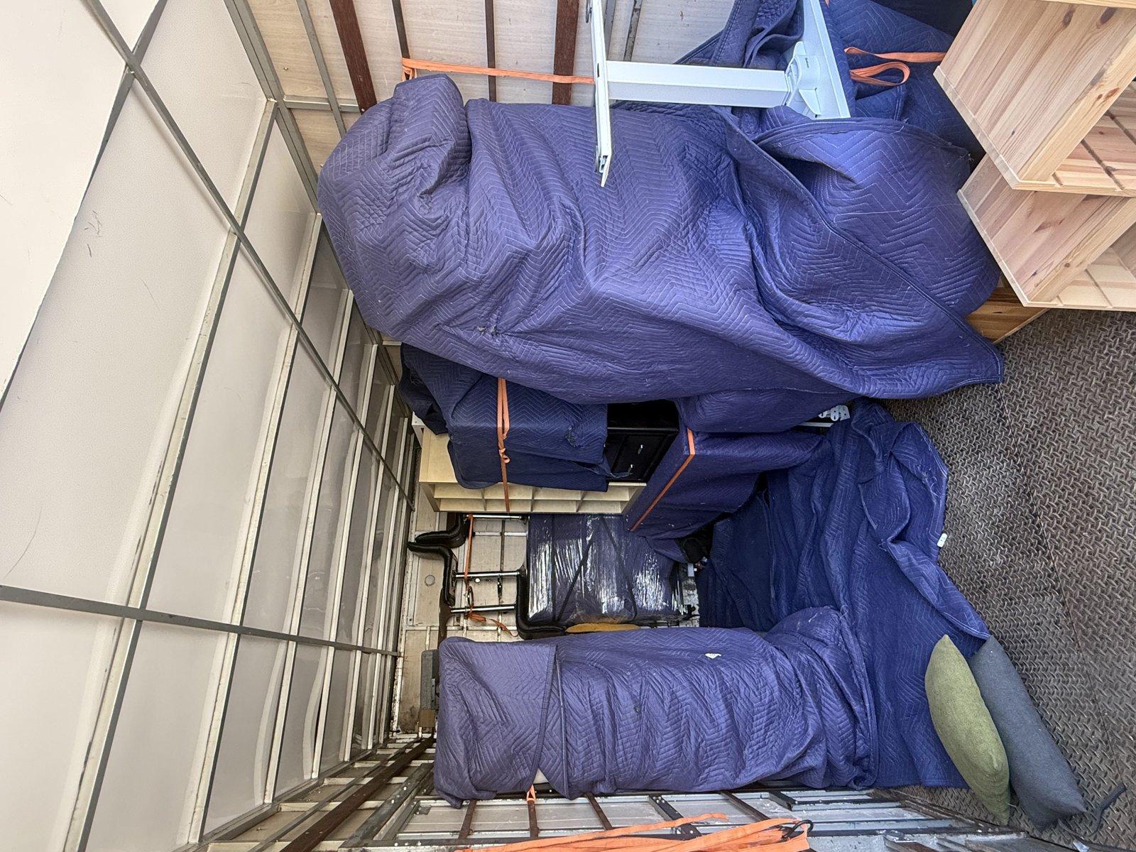 Removalists work by Sumo Removal & Storage, VIC (photo 2 of 3)