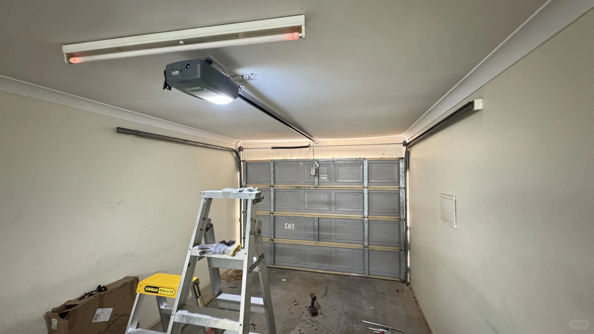 Garage Doors work by Brisbane Garage Door Services, QLD (photo 1 of 2)