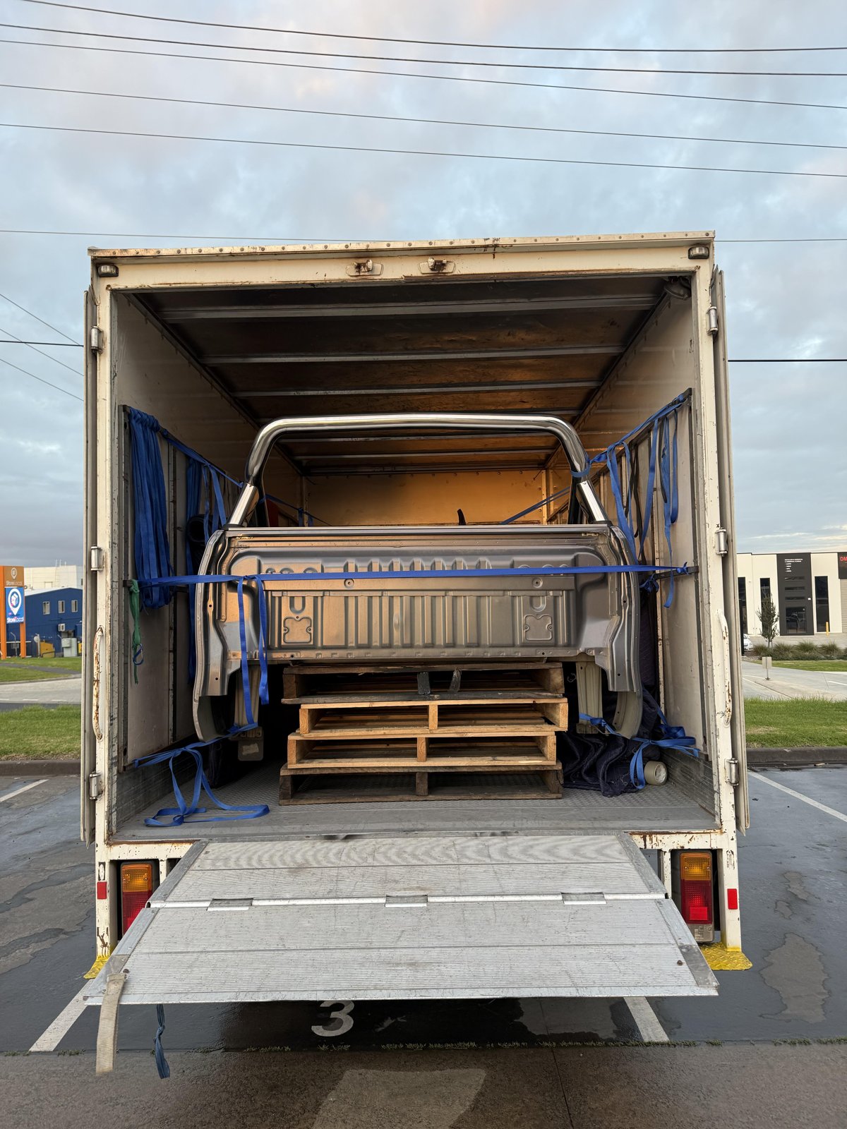 Removalists work by Leo Moves, Clayton VIC (photo 4 of 4)