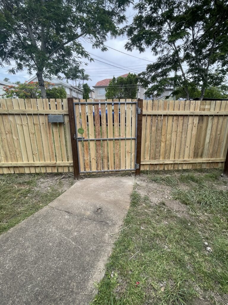 Fencing & Gates work by Top Tier Fencing, QLD (photo 3 of 6)