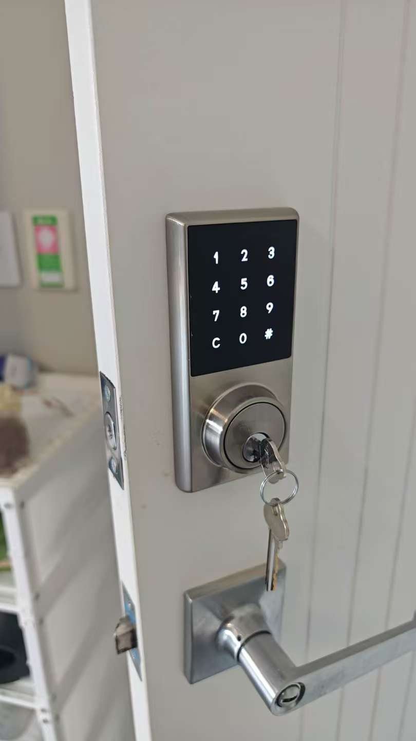 Locksmith work by LXY Locksmith, Eight Mile Plains QLD (photo 3 of 5)