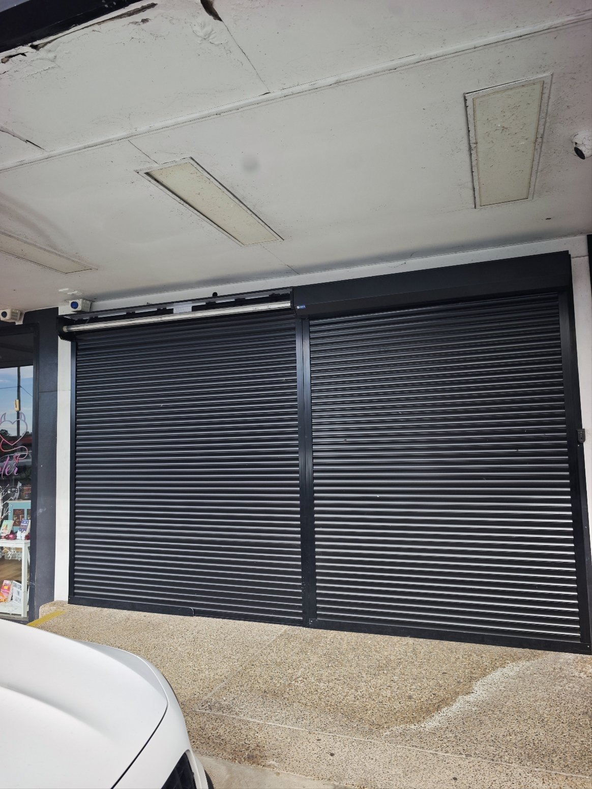 Garage Doors work by LXY Locksmith, Eight Mile Plains QLD (photo 1 of 4)