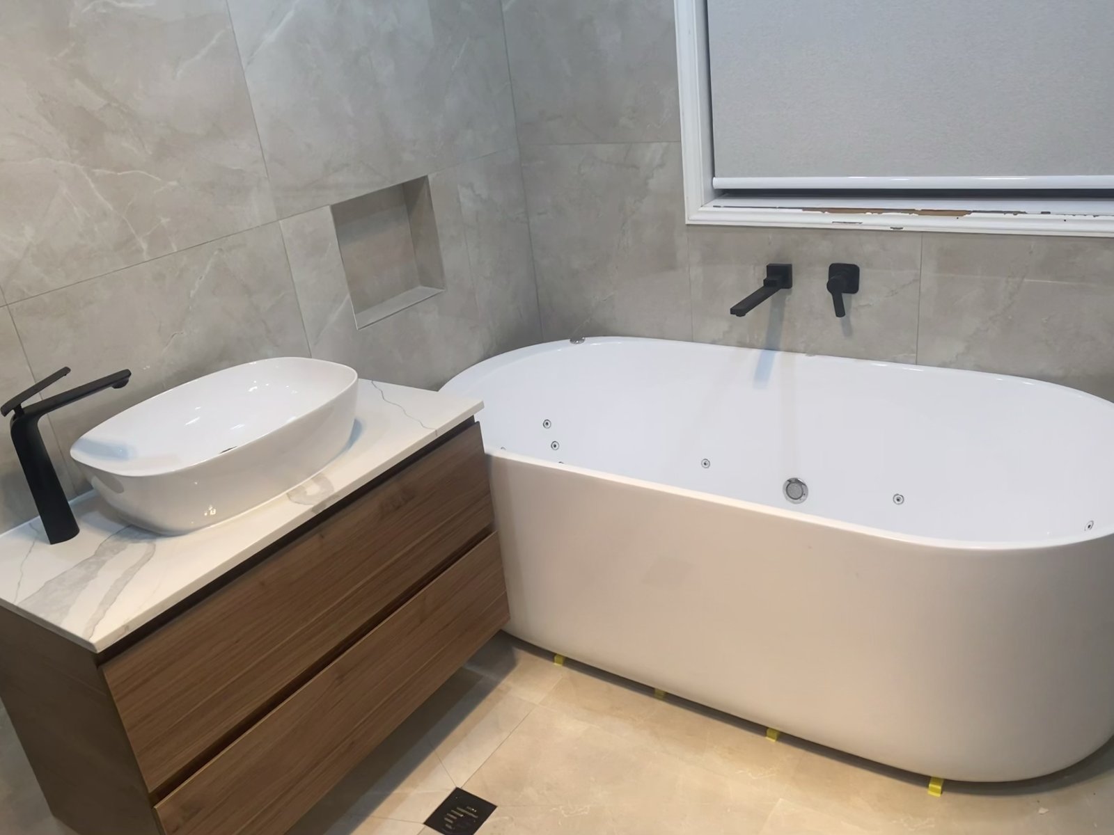 Bathroom Renovation work by XW Renovation Service, Baulkham Hills NSW